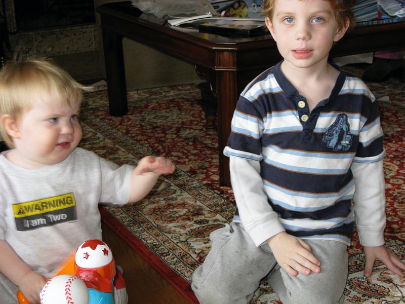 20080101.jpg - [en]1 January 2008 - Eric will be two tomorrow![fr]1 janvier 2008 - Eric aura deux ans demain!